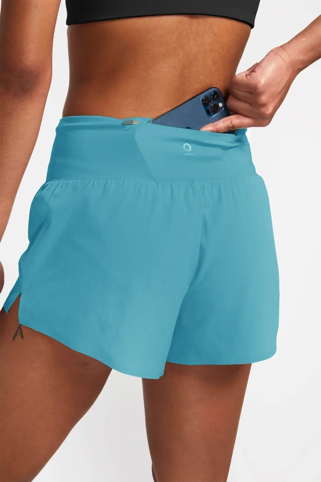 GLACIER_210821_ALWRLD_eComm_0586_3 - Evolve Fit Wear - GLACIER_210821_ALWRLD_eComm_0586_3
