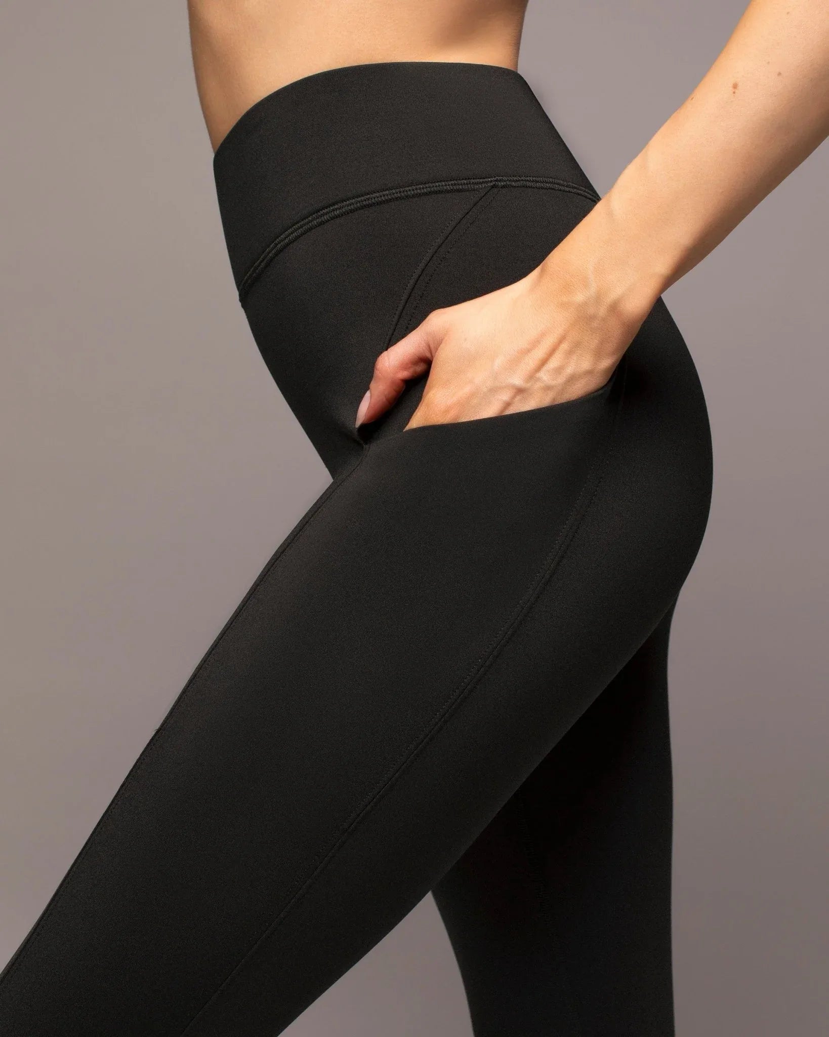 ODYSSEY_POCKET_STIRRUP_LEGGING_BLACK_4 - Evolve Fit Wear - ODYSSEY_POCKET_STIRRUP_LEGGING_BLACK_4