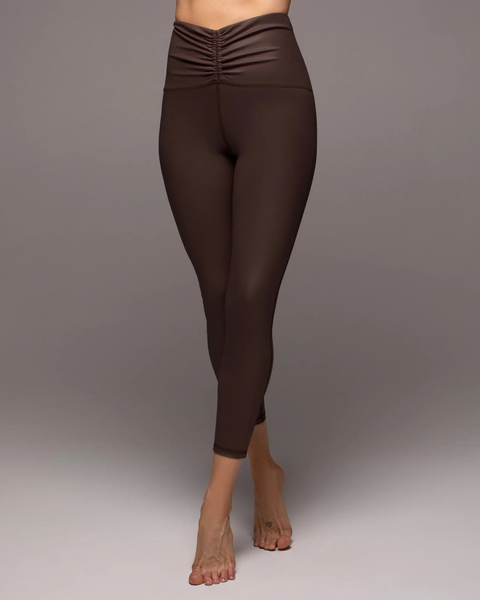 PALMA_GLOSS_LEGGING_DARK_OAK_1 - Evolve Fit Wear - PALMA_GLOSS_LEGGING_DARK_OAK_1